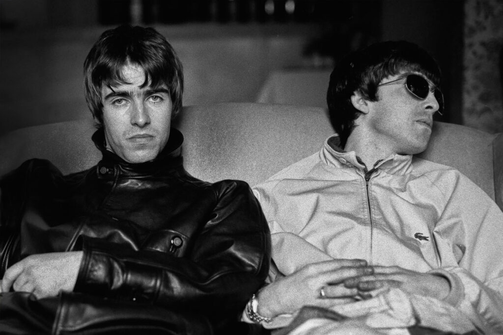 Liam und Noel Gallagher 1994 (© Kevin Cummins)